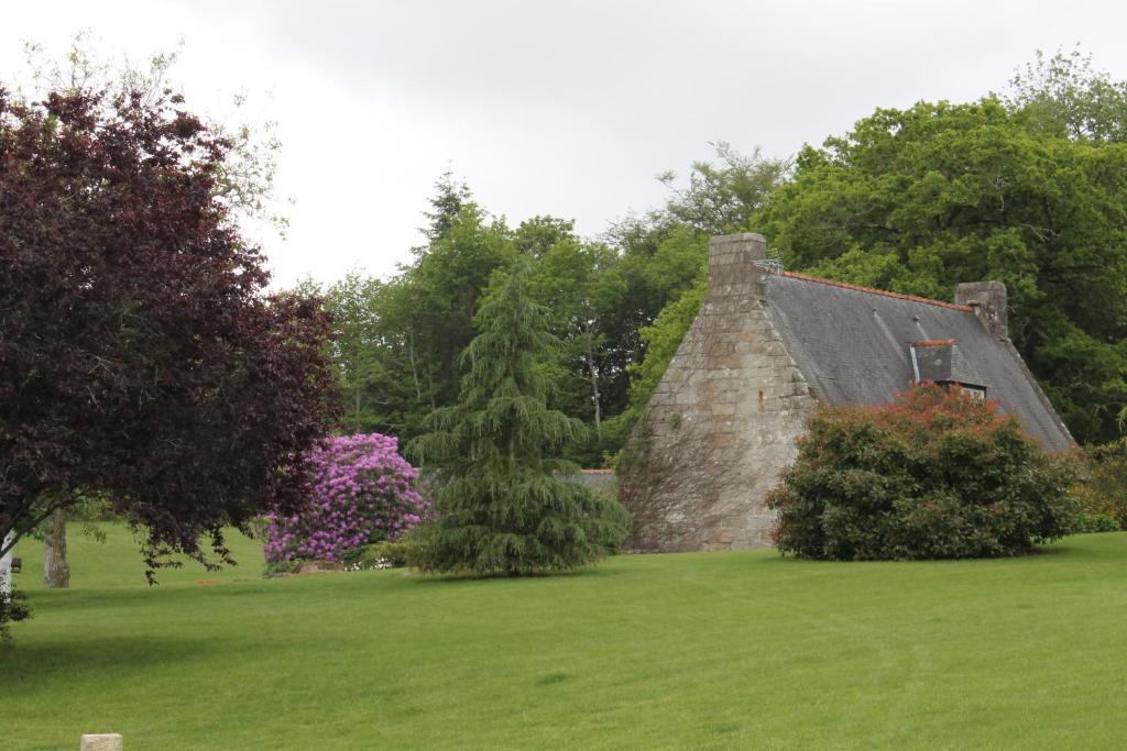 Manoir De Kerangosquer Bed & Breakfast Pont-Aven Room photo